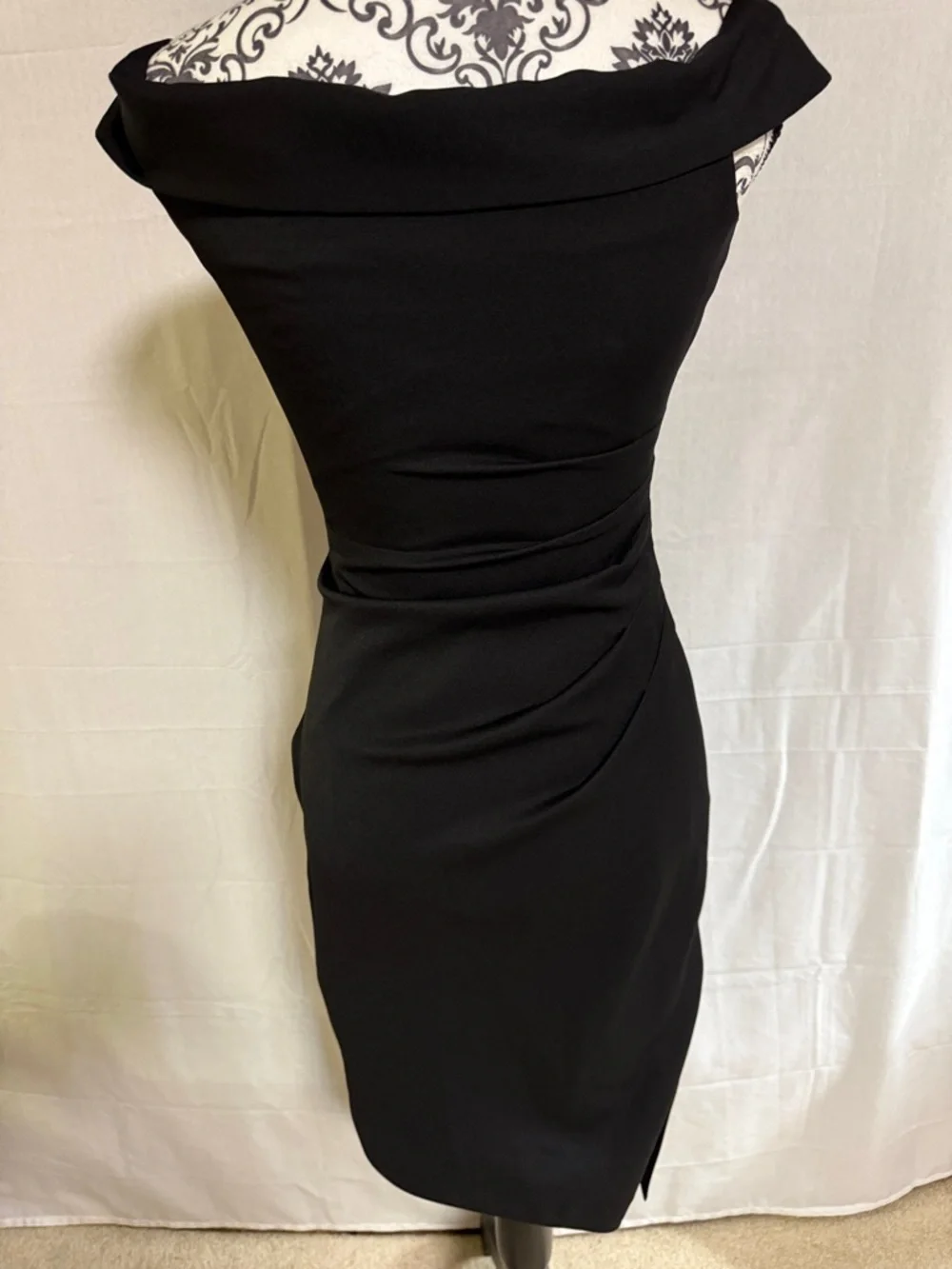 Milly Ally off Shoulder Cady Ruched Asymmetric Black One-Shoulder Cocktail Dress - Picture 9 of 12